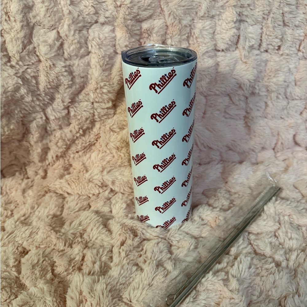 20oz Phillies Logo Tumbler with Straw